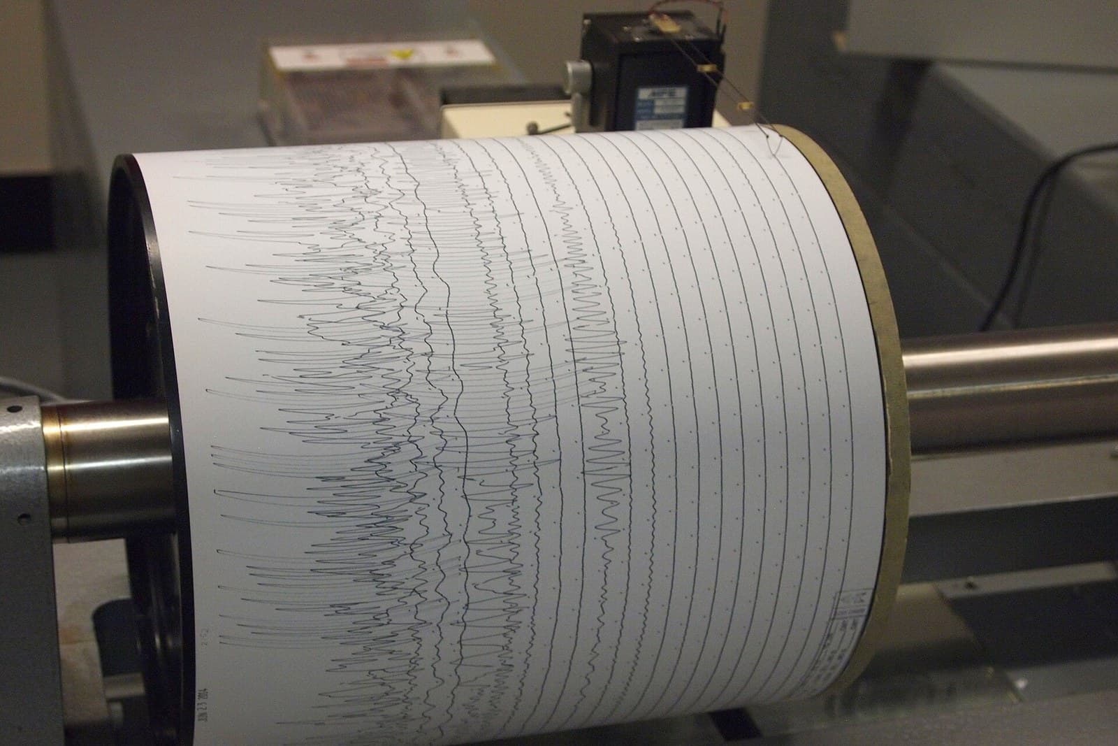 Sismik deprem güvenlik sistemleri